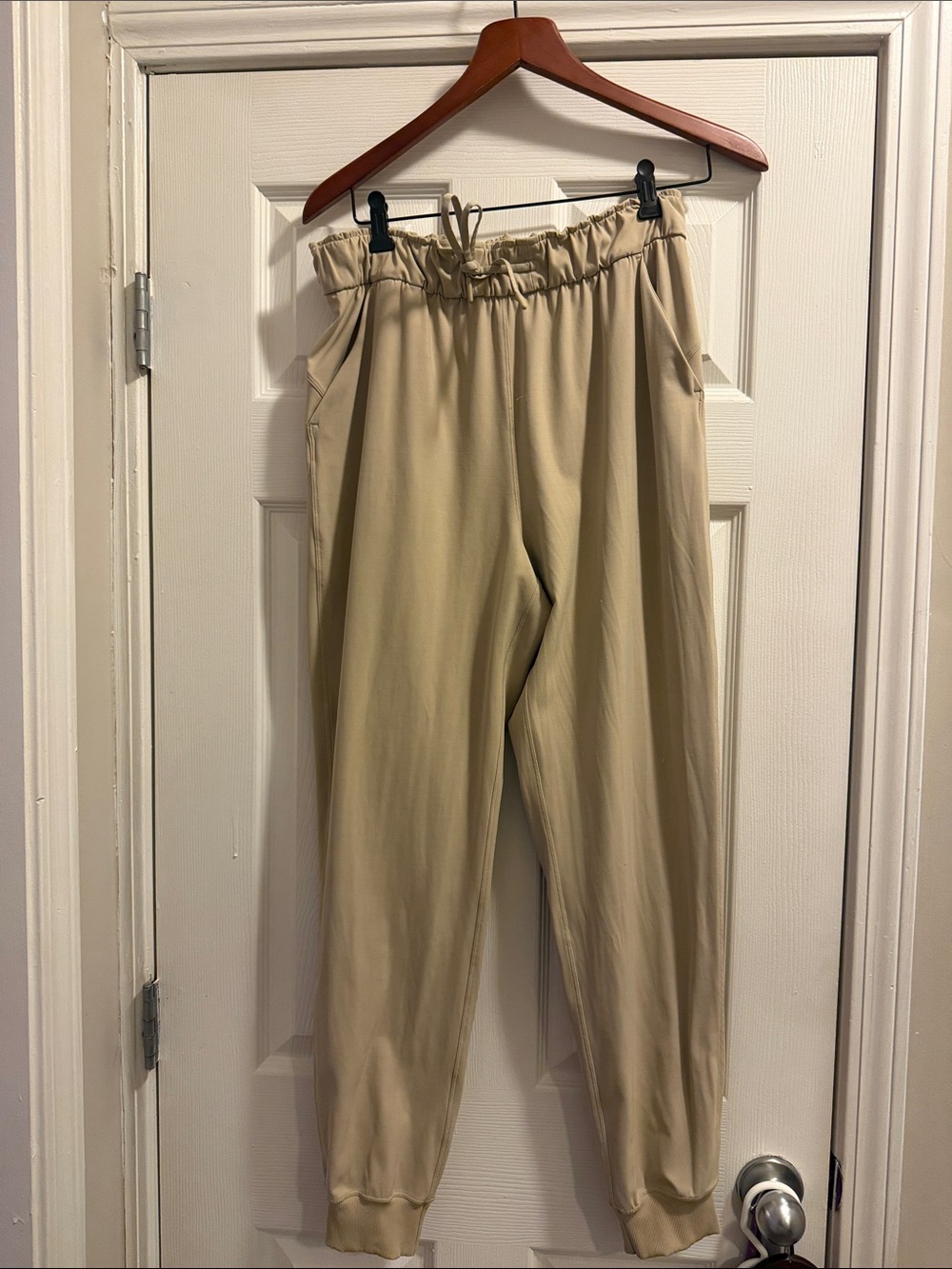 lululemon athletica Beige Jogger Pant LNC